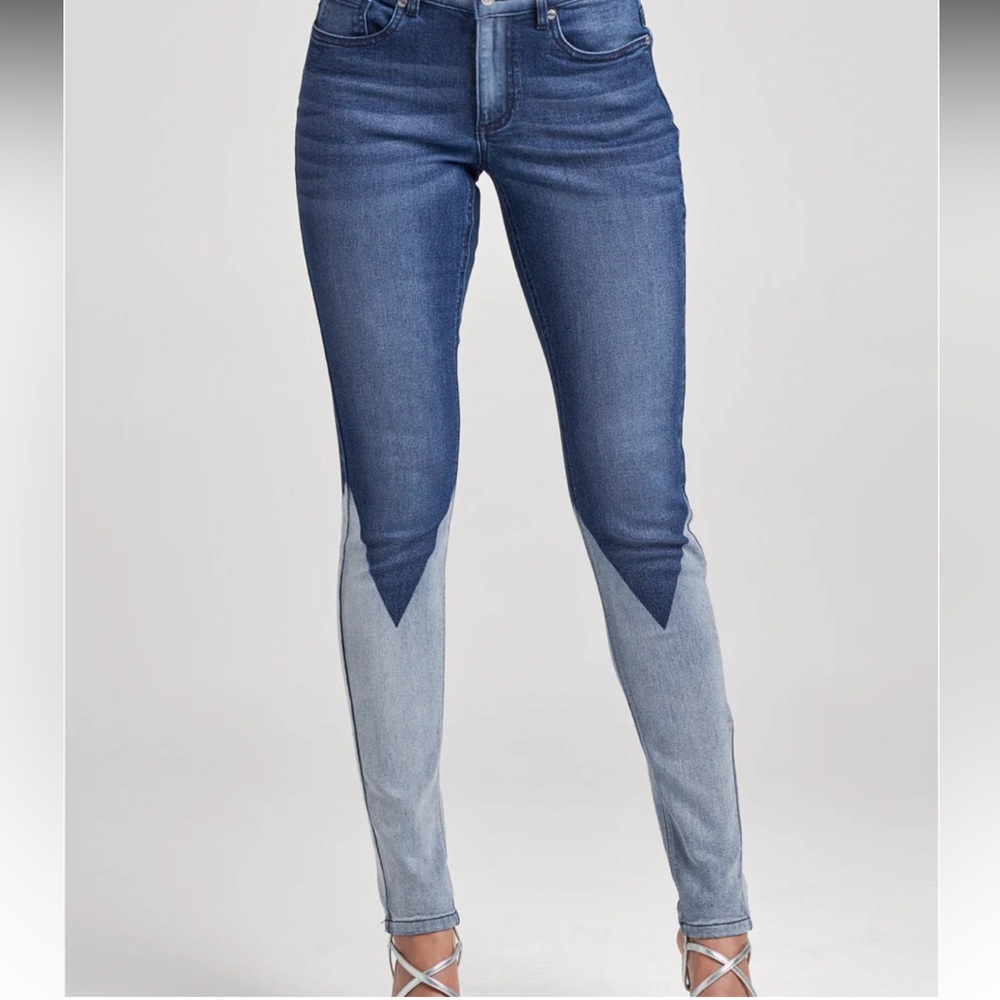 Size 18 skinny high rise stretch jeans ! Laser print urban jeans